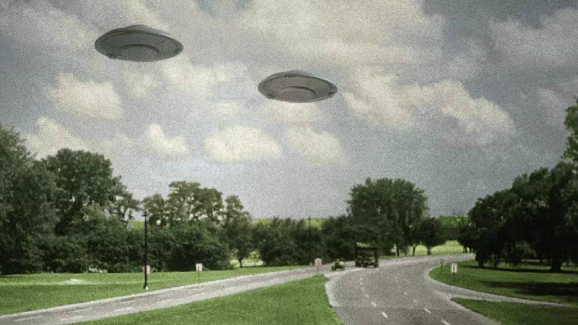 EARTH VS. THE FLYING SAUCERS film still of flying saucers