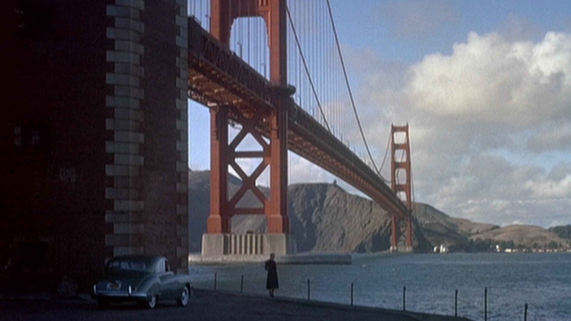 VERTIGO film still of the Golden Gate Bridge