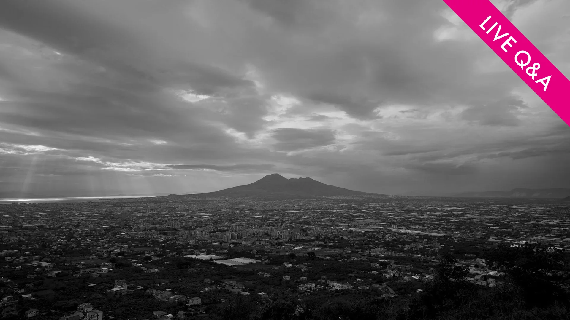 BELOW THE CLOUDS (SOTTO LE NUVOLE)