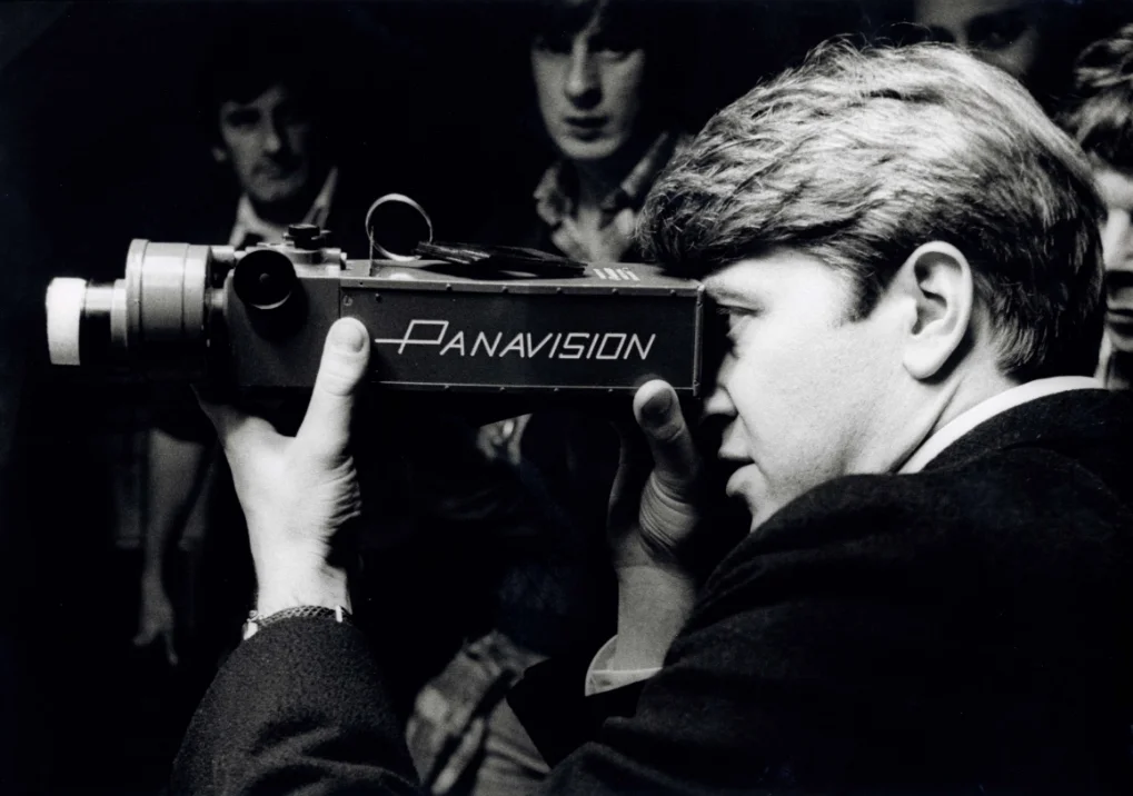 Spotlight-0626-13-Pressbook Director David Lynch on the set of THE ELEPHANT MAN. Source: THE ELEPHANT MAN pressbook, Stuart Cornfeld Collection, AFI Archive.